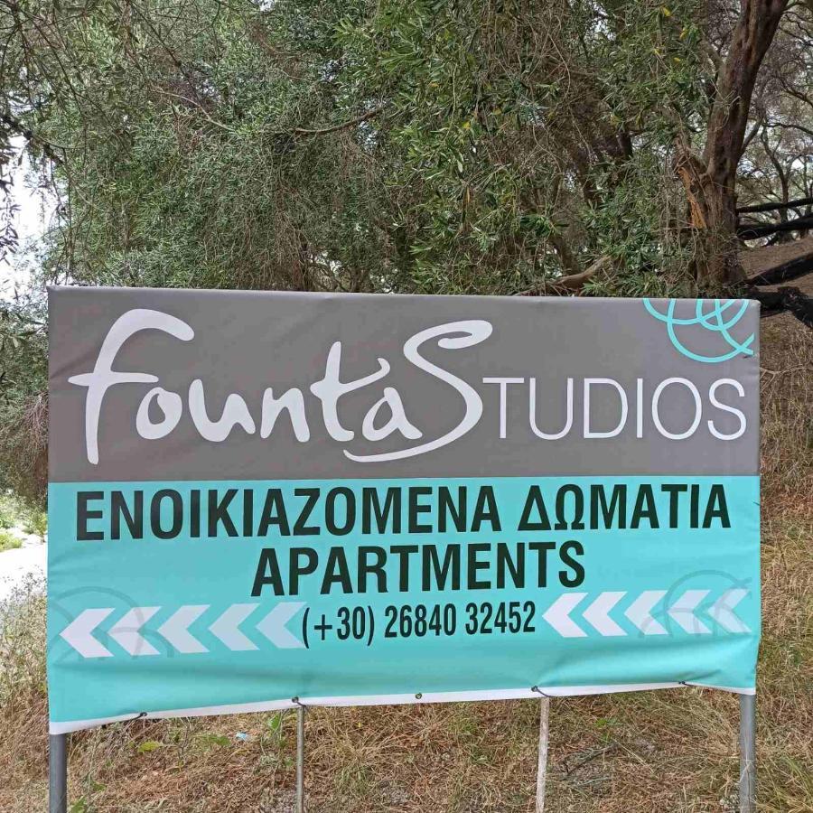 Fountas Studios Parga Luaran gambar