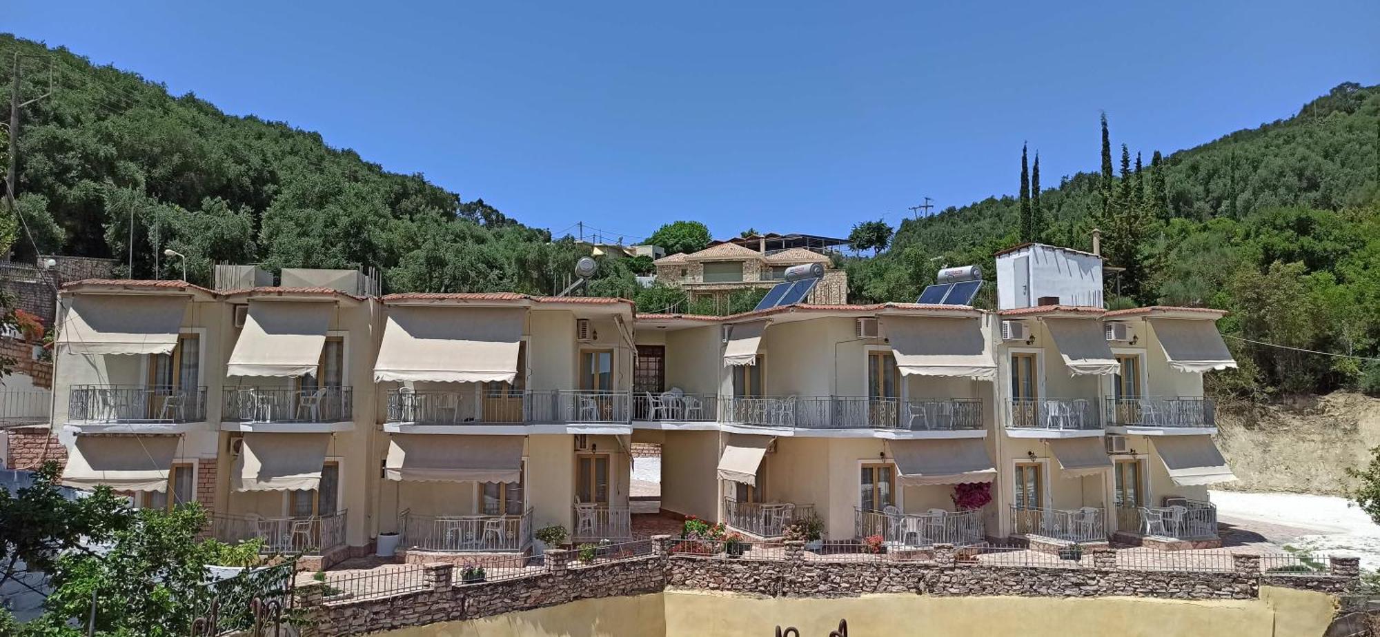 Fountas Studios Parga Luaran gambar